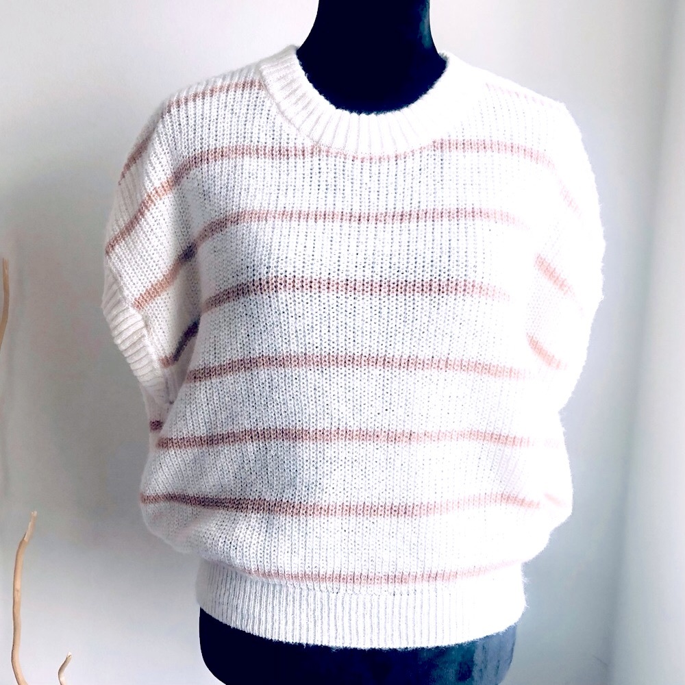 🎉Striped Short Sleeve Sweater Top Size Small